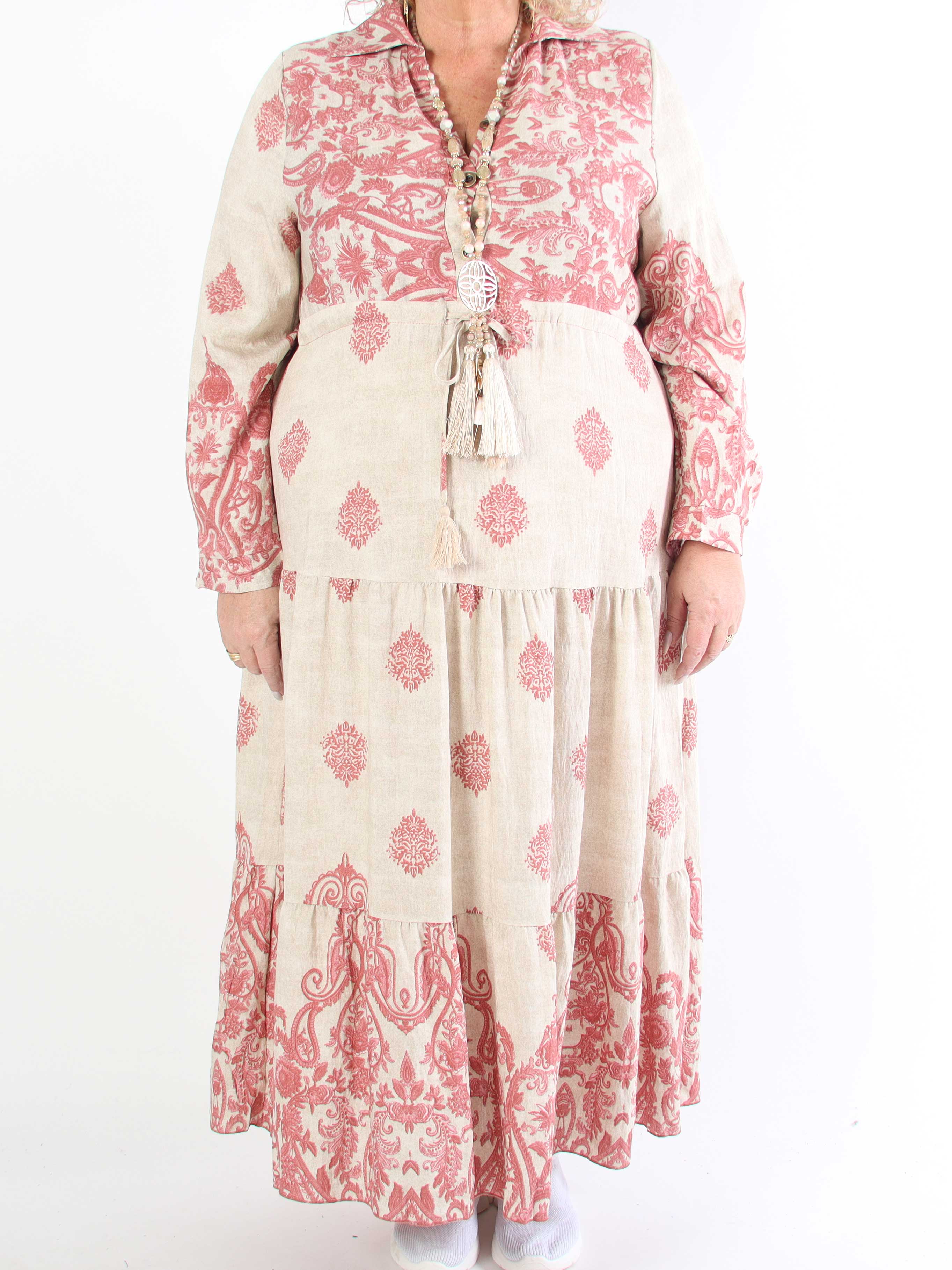 Kira - Lång bohemisk plus size-klänning med mönster